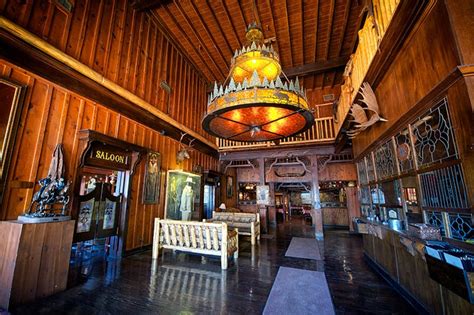 Pinnacle peak tucson - Pinnacle Peak Tucson, Tucson, Arizona. 11,388 likes · 69 talking about this · 57,132 were here. Get a taste of the Old West at Tucson's original cowboy steakhouse! Enjoy world-famous mesquite grill